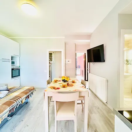 Terrace View Apartment *